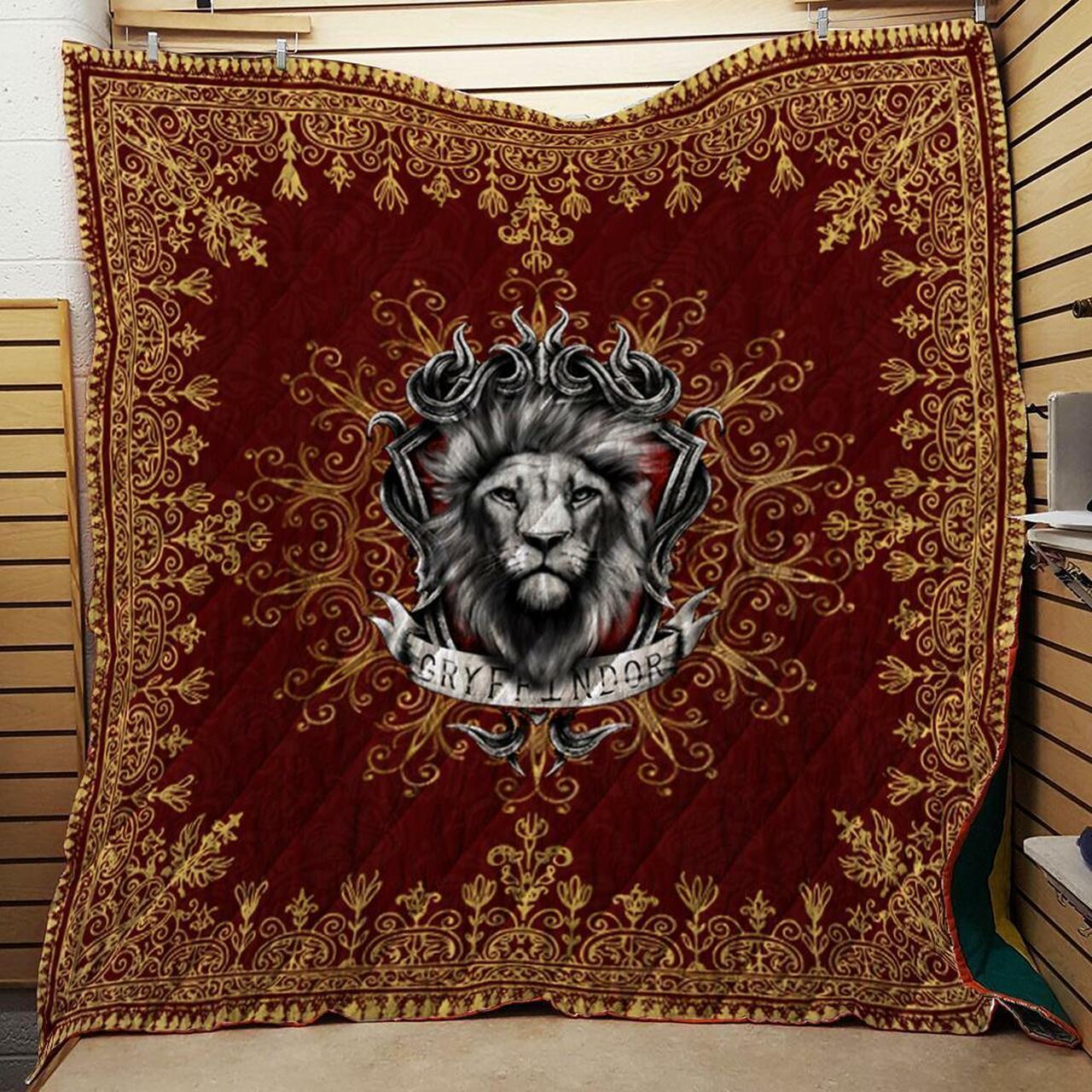 mandala the gryffindor lion harry potter steppdecke quilted 6437